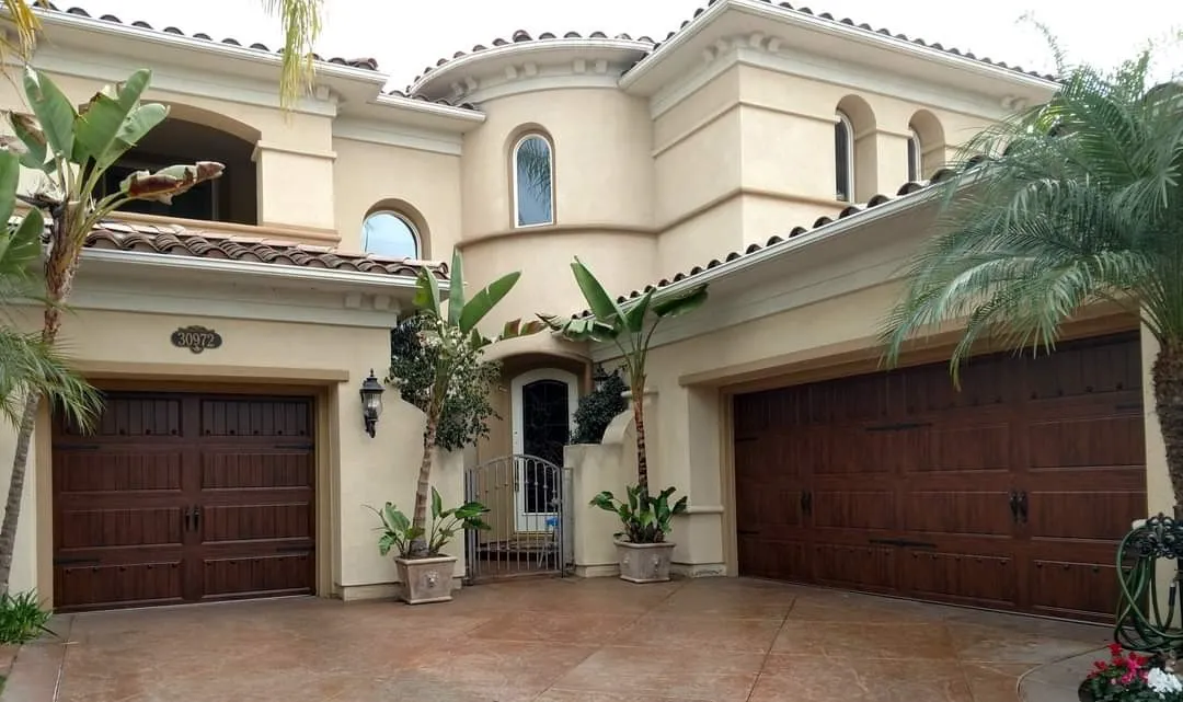 Cracked Garage Door Here’s How to Fix It Right!